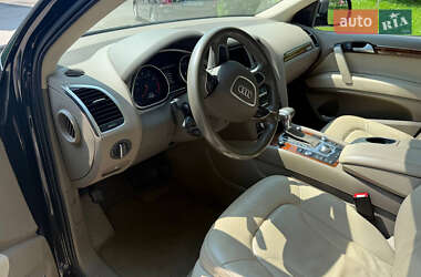 Позашляховик / Кросовер Audi Q7 2015 в 