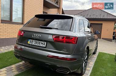 Внедорожник / Кроссовер Audi Q7 2017 в 