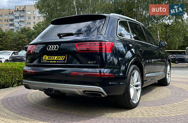 Внедорожник / Кроссовер Audi Q7 2017 в 