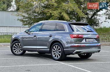 Внедорожник / Кроссовер Audi Q7 2019 в 
