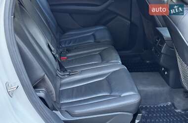 Внедорожник / Кроссовер Audi Q7 2017 в 