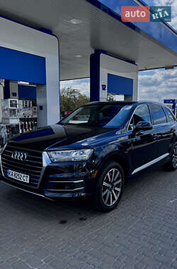 Внедорожник / Кроссовер Audi Q7 2016 в 