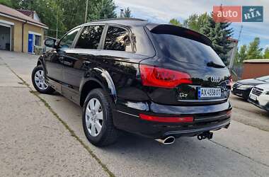Внедорожник / Кроссовер Audi Q7 2015 в 