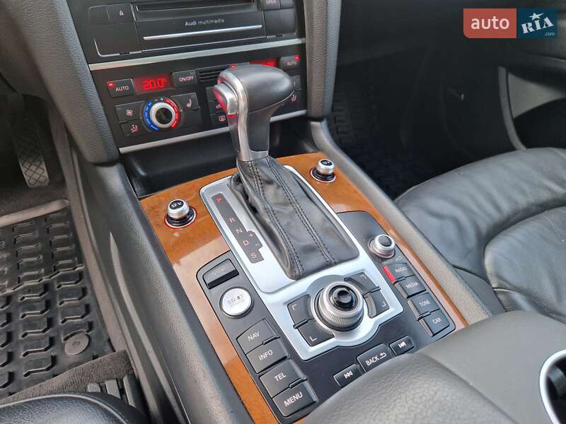 Внедорожник / Кроссовер Audi Q7 2015 в Днепре
