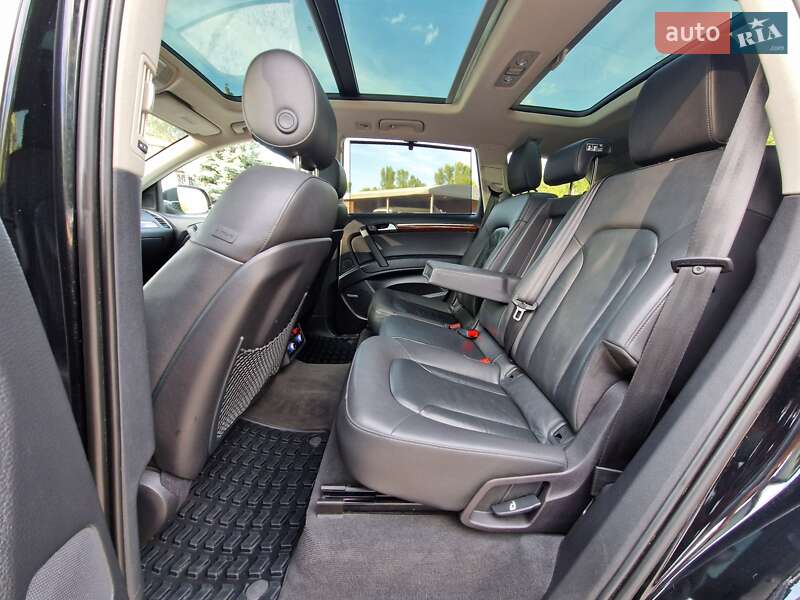 Внедорожник / Кроссовер Audi Q7 2015 в Днепре