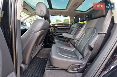 Внедорожник / Кроссовер Audi Q7 2015 в 