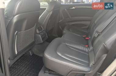 Внедорожник / Кроссовер Audi Q7 2015 в 