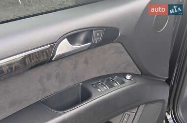 Внедорожник / Кроссовер Audi Q7 2015 в 