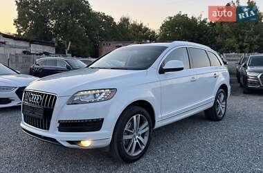 Позашляховик / Кросовер Audi Q7 2015 в 