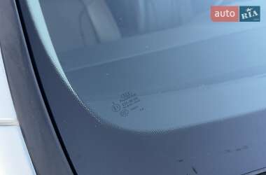 Позашляховик / Кросовер Audi Q7 2015 в 