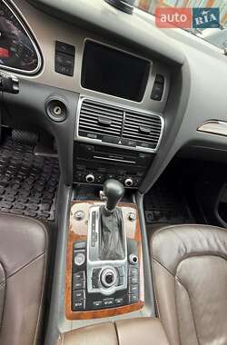 Внедорожник / Кроссовер Audi Q7 2011 в 