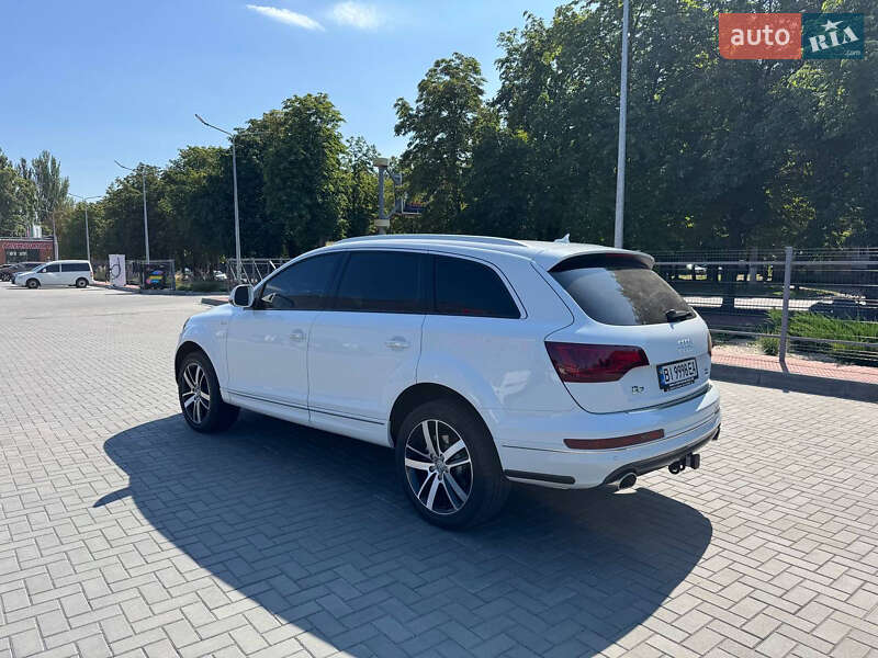 Внедорожник / Кроссовер Audi Q7 2013 в Кременчуге