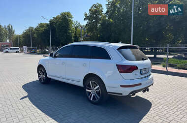 Внедорожник / Кроссовер Audi Q7 2013 в 