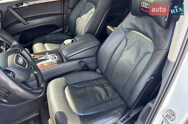 Внедорожник / Кроссовер Audi Q7 2013 в 