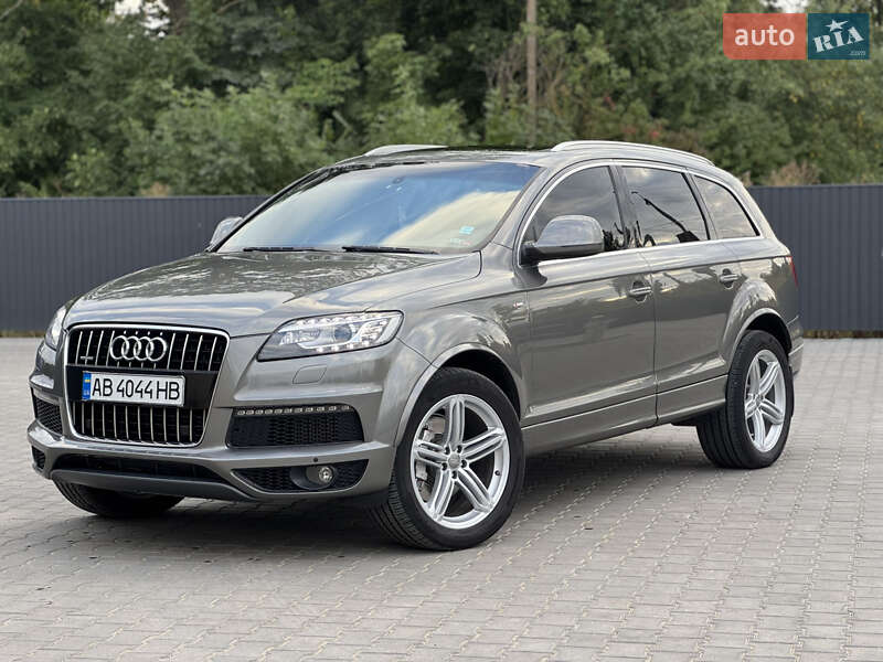 Внедорожник / Кроссовер Audi Q7 2010 в 