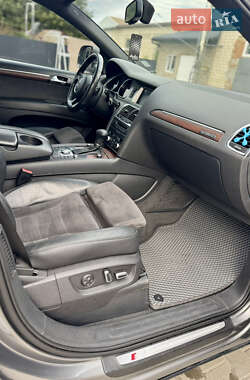 Внедорожник / Кроссовер Audi Q7 2010 в 