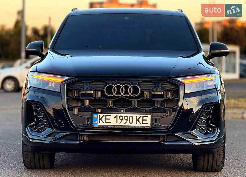 Внедорожник / Кроссовер Audi Q7 2025 в 