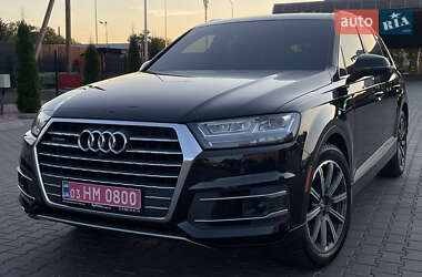 Внедорожник / Кроссовер Audi Q7 2017 в 