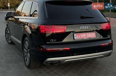 Внедорожник / Кроссовер Audi Q7 2017 в 