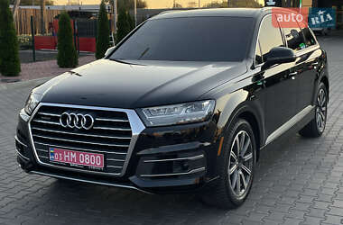 Внедорожник / Кроссовер Audi Q7 2017 в 