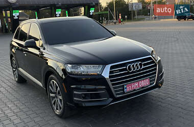 Внедорожник / Кроссовер Audi Q7 2017 в 