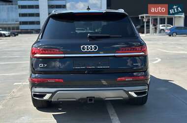 Внедорожник / Кроссовер Audi Q7 2019 в 