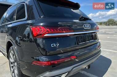 Внедорожник / Кроссовер Audi Q7 2019 в 