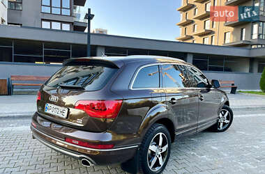 Внедорожник / Кроссовер Audi Q7 2012 в 