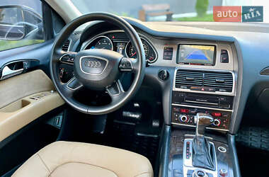 Внедорожник / Кроссовер Audi Q7 2012 в 