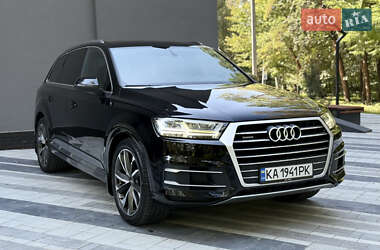 Позашляховик / Кросовер Audi Q7 2015 в 