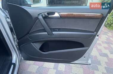Внедорожник / Кроссовер Audi Q7 2009 в 