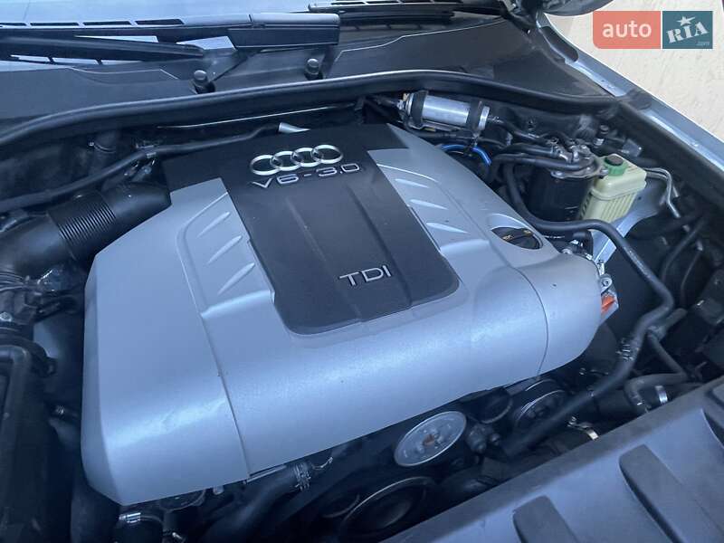 Позашляховик / Кросовер Audi Q7 2009 в Миргороді