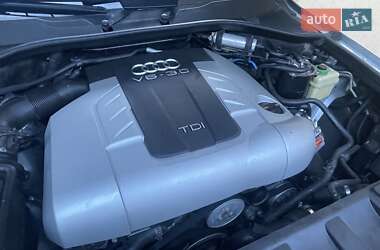 Внедорожник / Кроссовер Audi Q7 2009 в 