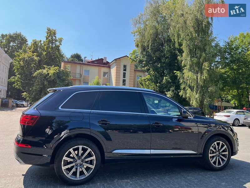 Внедорожник / Кроссовер Audi Q7 2017 в Львове