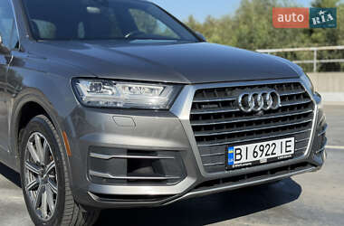 Внедорожник / Кроссовер Audi Q7 2016 в 
