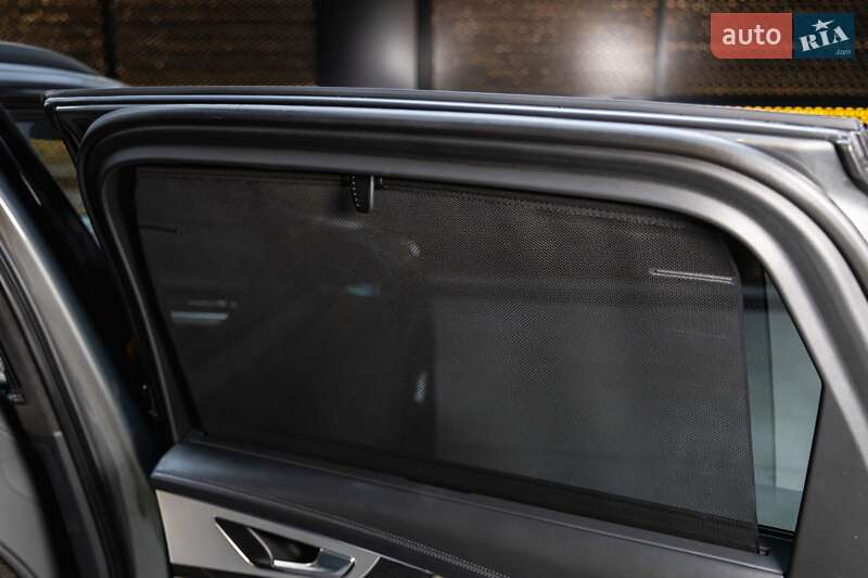 Позашляховик / Кросовер Audi Q7 2017 в Луцьку