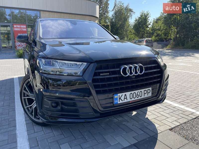 Внедорожник / Кроссовер Audi Q7 2017 в Киеве