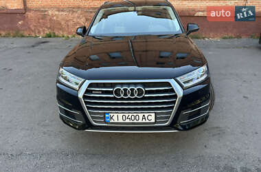 Позашляховик / Кросовер Audi Q7 2017 в 