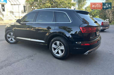 Позашляховик / Кросовер Audi Q7 2017 в 