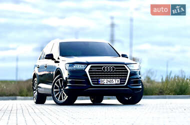 Позашляховик / Кросовер Audi Q7 2016 в 