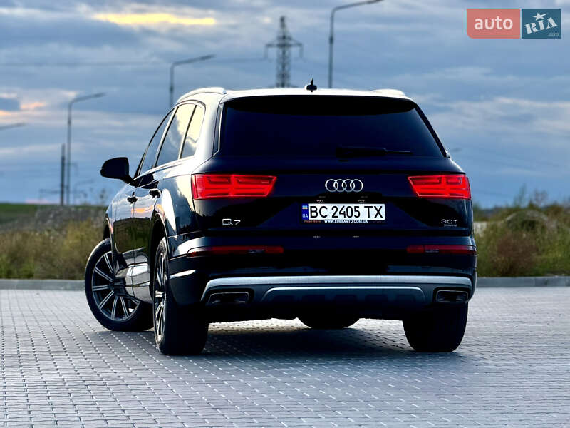 Позашляховик / Кросовер Audi Q7 2016 в Тернополі