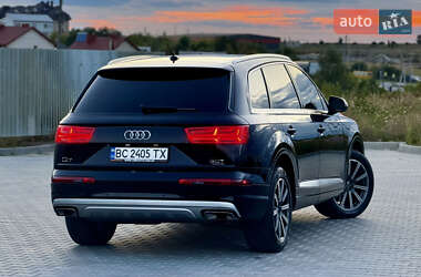 Позашляховик / Кросовер Audi Q7 2016 в 