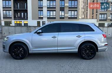 Внедорожник / Кроссовер Audi Q7 2018 в 