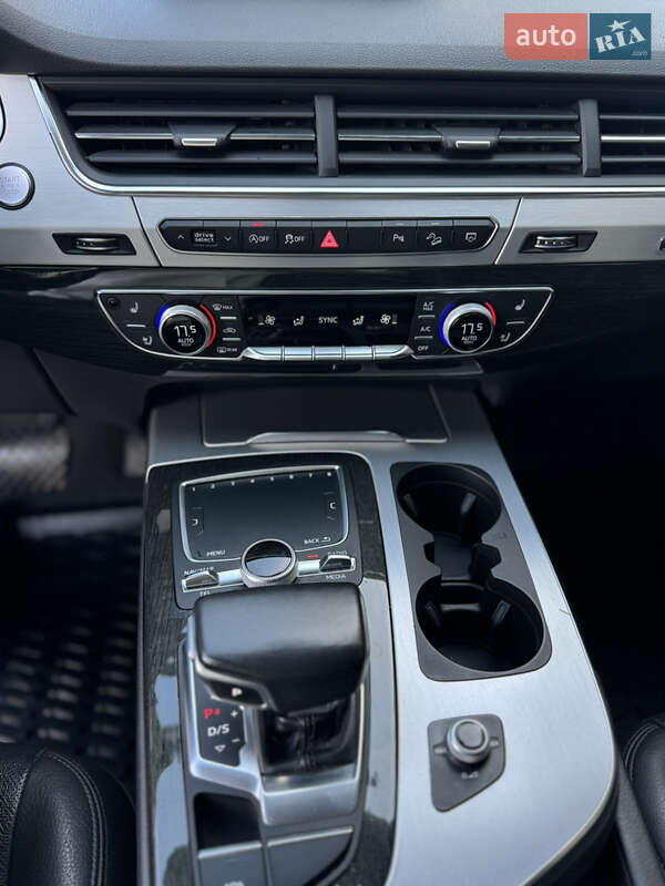 Позашляховик / Кросовер Audi Q7 2018 в Львові