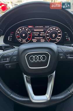 Внедорожник / Кроссовер Audi Q7 2018 в 