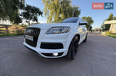 Внедорожник / Кроссовер Audi Q7 2010 в 