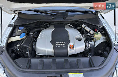 Внедорожник / Кроссовер Audi Q7 2010 в 