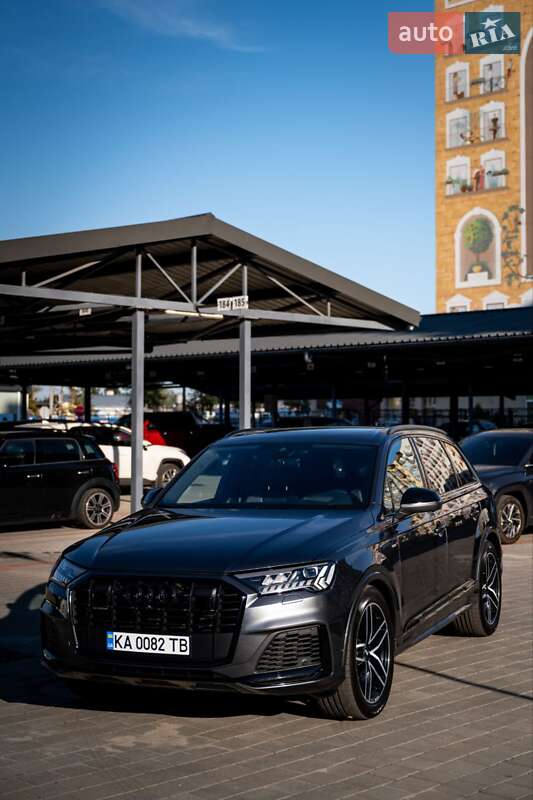 Внедорожник / Кроссовер Audi Q7 2019 в Житомире