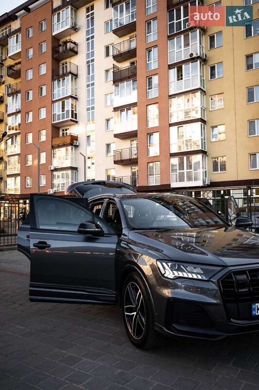 Внедорожник / Кроссовер Audi Q7 2019 в Житомире