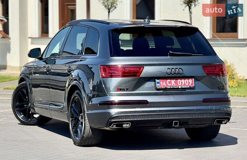 Позашляховик / Кросовер Audi Q7 2017 в Львові